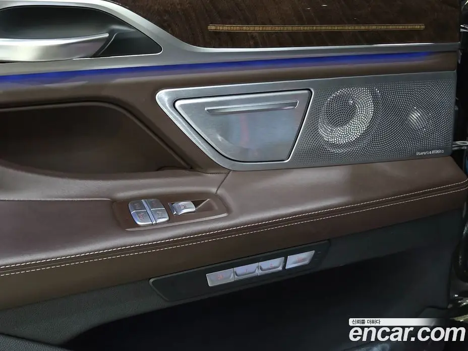 BMW 7 серия 2016 4.4 автомат (гидро), фото 19
