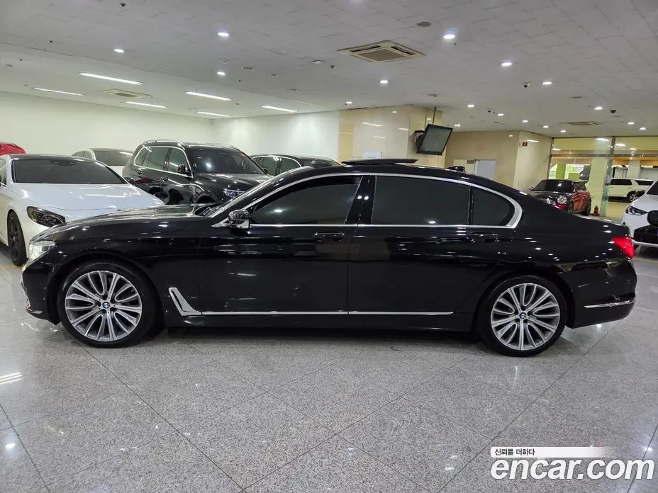 BMW 7 серия 2016 4.4 автомат (гидро), фото 3