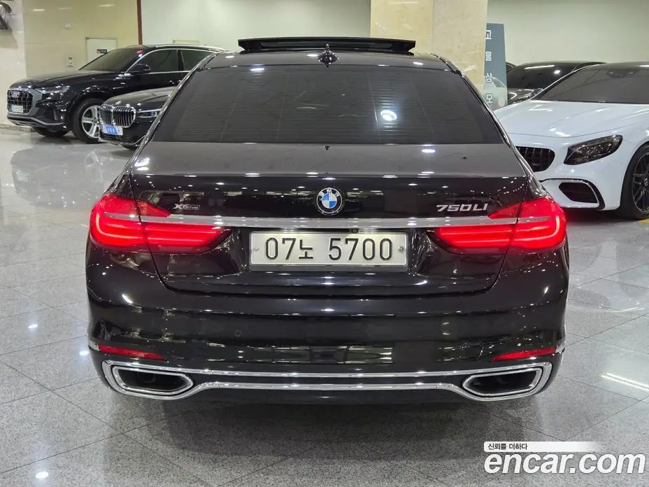BMW 7 серия 2016 4.4 автомат (гидро), фото 4