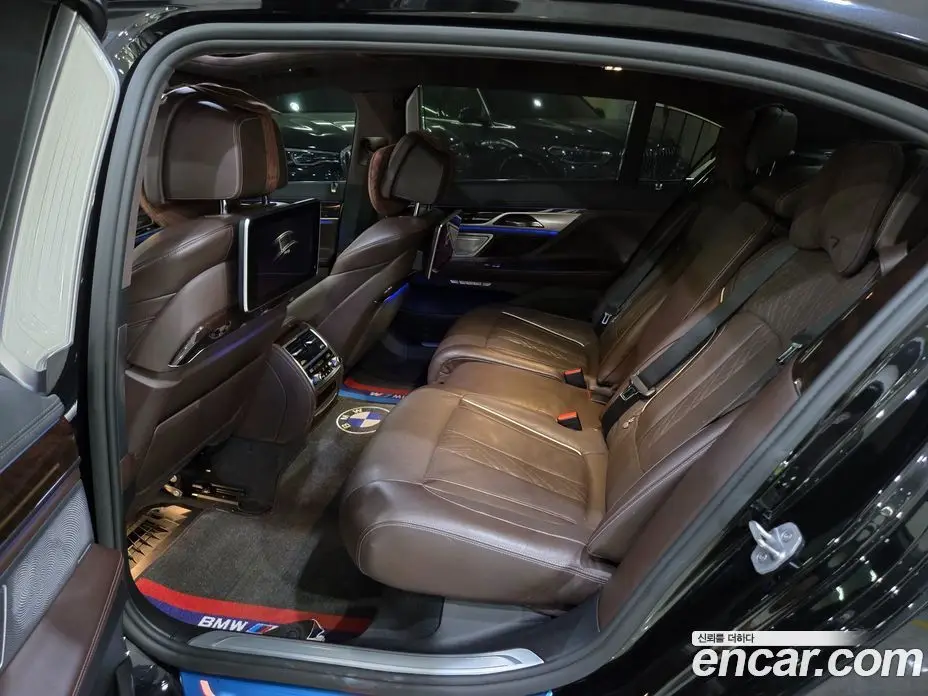 BMW 7 серия 2016 4.4 автомат (гидро), фото 7