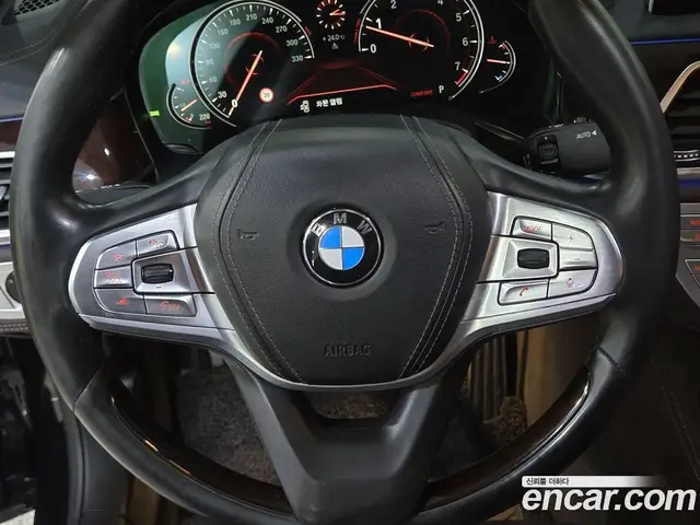 BMW 7 серия 2016 4.4 автомат (гидро), миниатюра 9