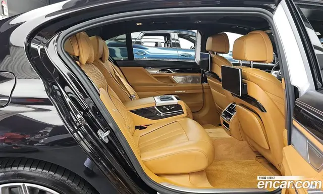 BMW 7 серия 2017 6.6 автомат (гидро), миниатюра 12