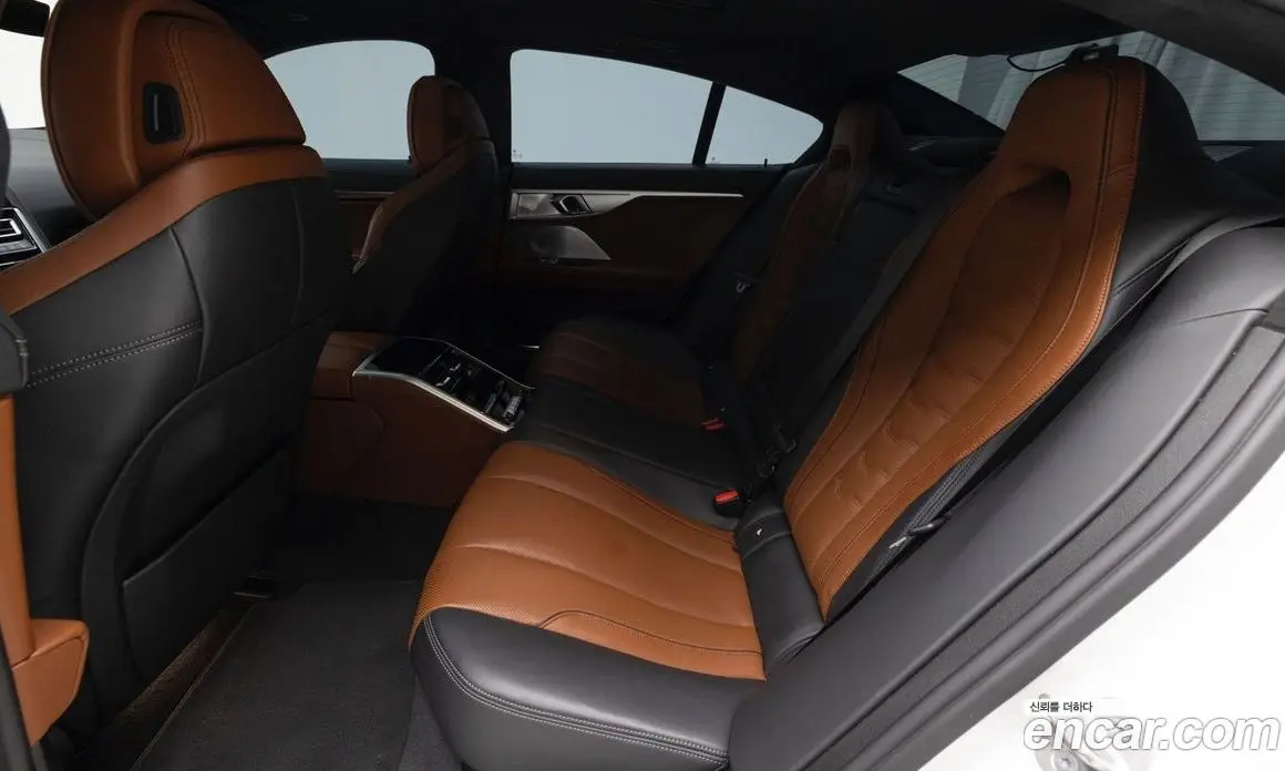BMW 8 серия 2023 4.4 автомат (гидро), фото 10
