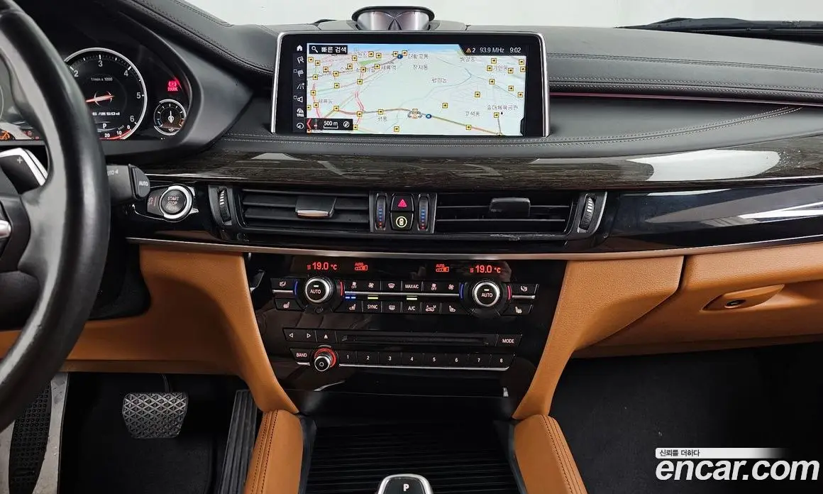 BMW X6 2018 3.0 автомат (гидро), фото 14