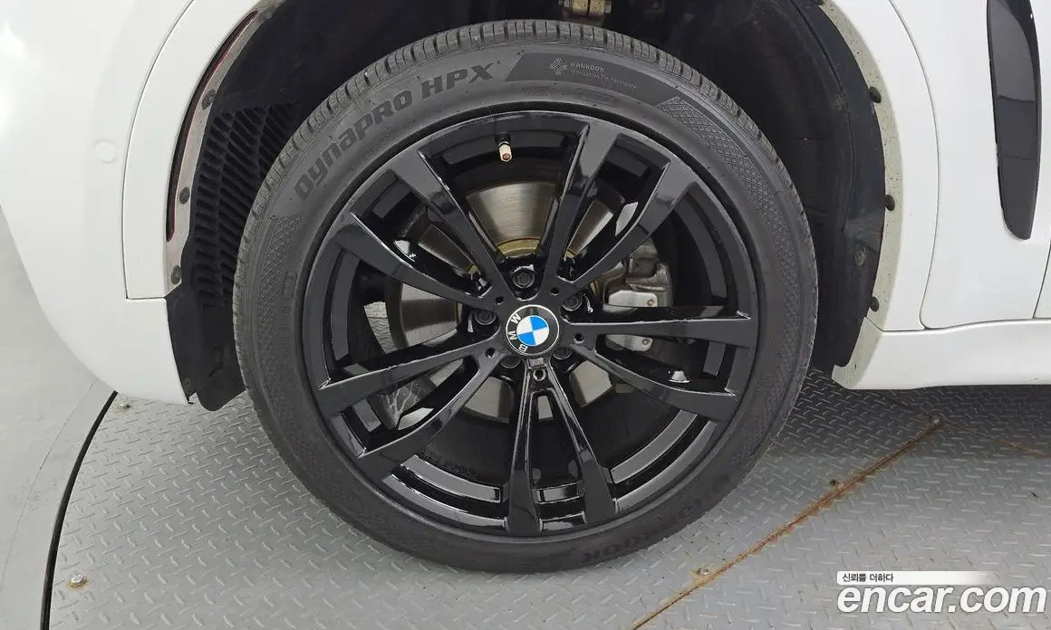 BMW X6 2018 3.0 автомат (гидро), фото 5