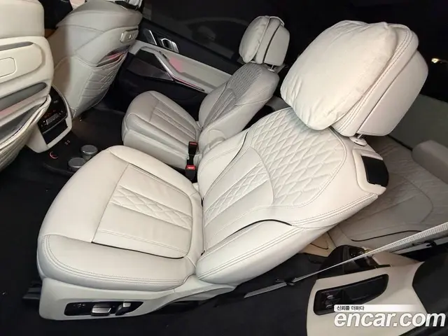 BMW X7 2025 3.0 автомат (гидро), миниатюра 10