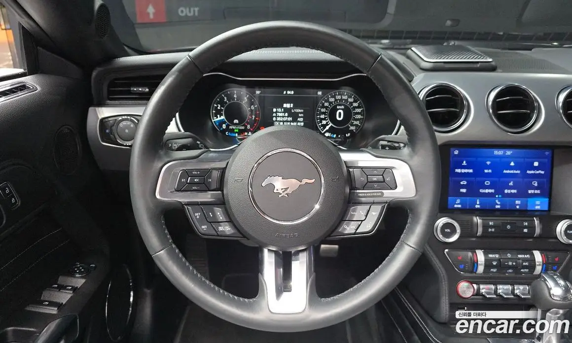 Ford Mustang 2023 2.3 автомат (гидро), фото 18
