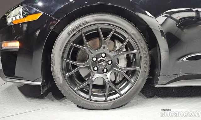 Ford Mustang 2023 2.3 автомат (гидро), миниатюра 4