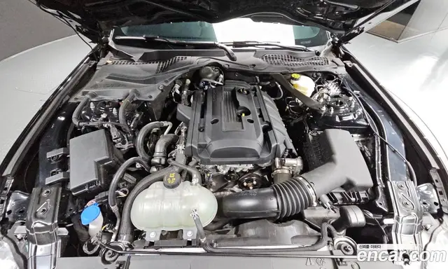 Ford Mustang 2023 2.3 автомат (гидро), миниатюра 5
