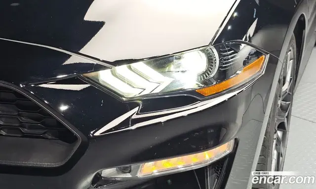 Ford Mustang 2023 2.3 автомат (гидро), миниатюра 7
