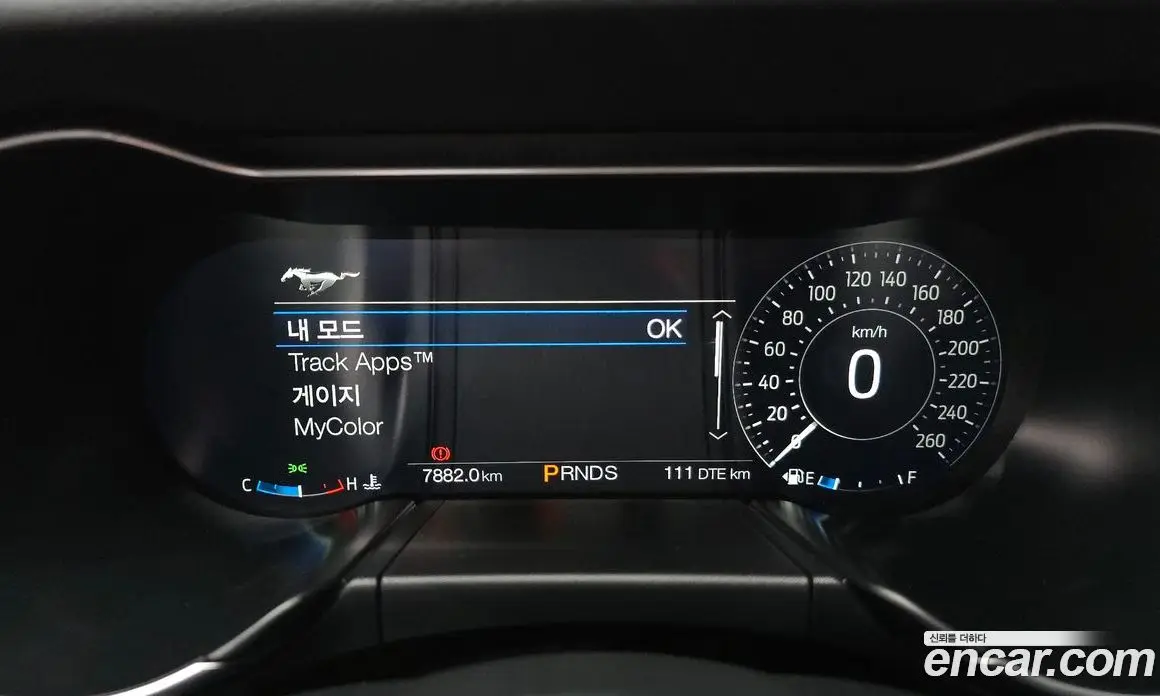 Ford Mustang 2023 2.3 автомат (гидро), фото 10