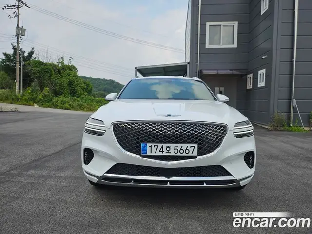 Genesis GV70, 2023, 31 000 км