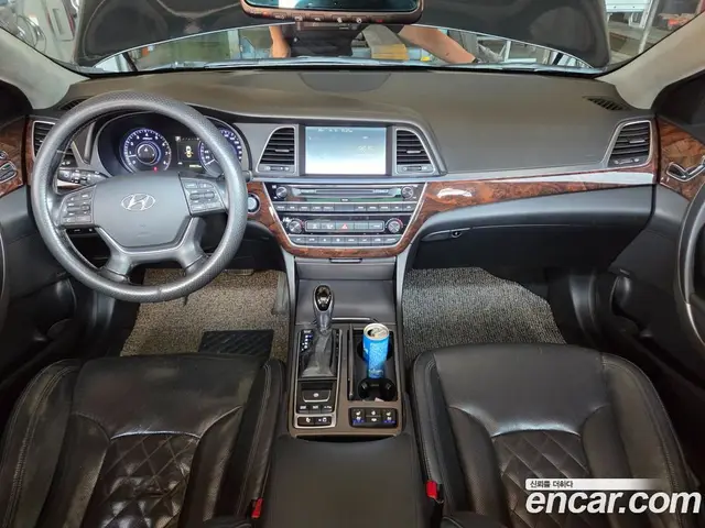 Hyundai Aslan 2015 3.3 автомат (гидро), миниатюра 8