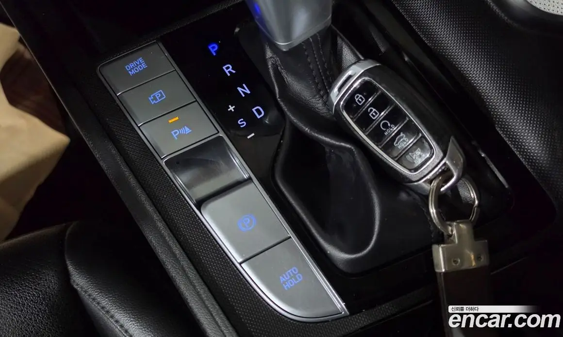 Hyundai Avante 2020 1.6 автомат (гидро), фото 12