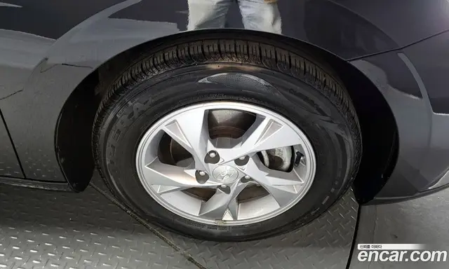 Hyundai Avante 2020 1.6 автомат (гидро), миниатюра 5