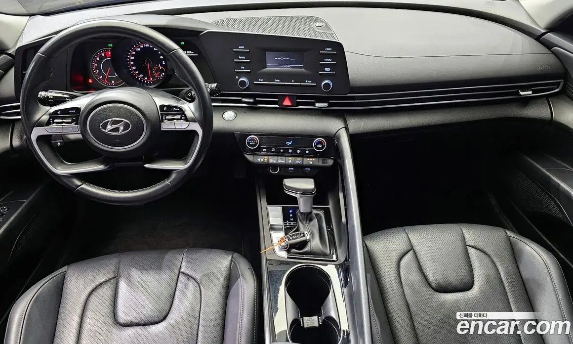Hyundai Avante 2020 1.6 автомат (гидро), фото 7
