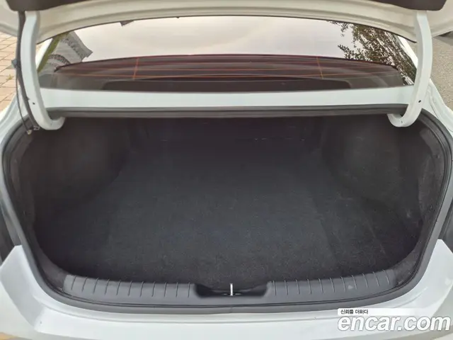 Hyundai Avante 2020 1.6 автомат (гидро), миниатюра 10 Hyundai Avante 2020 1.6 автомат (гидро), миниатюра 10