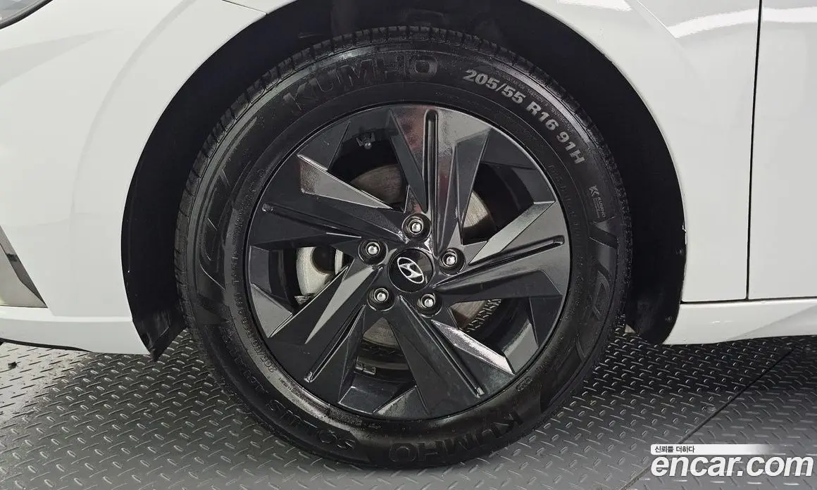 Hyundai Avante 2021 1.6 автомат (гидро), фото 5