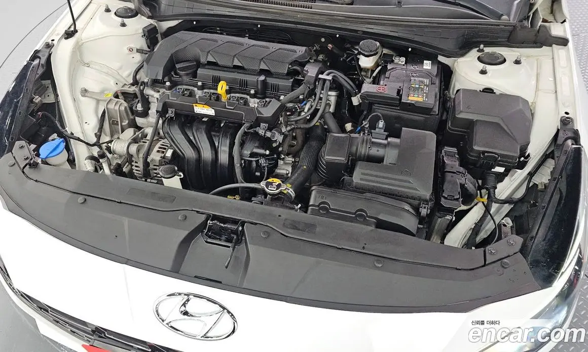 Hyundai Avante 2021 1.6 автомат (гидро), фото 6