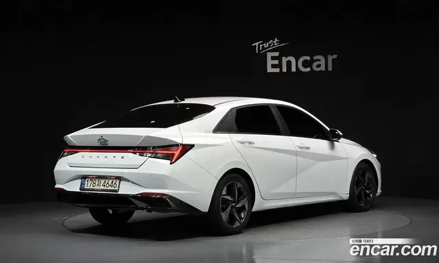 Hyundai Avante 2021 1.6 автомат (гидро), миниатюра 2