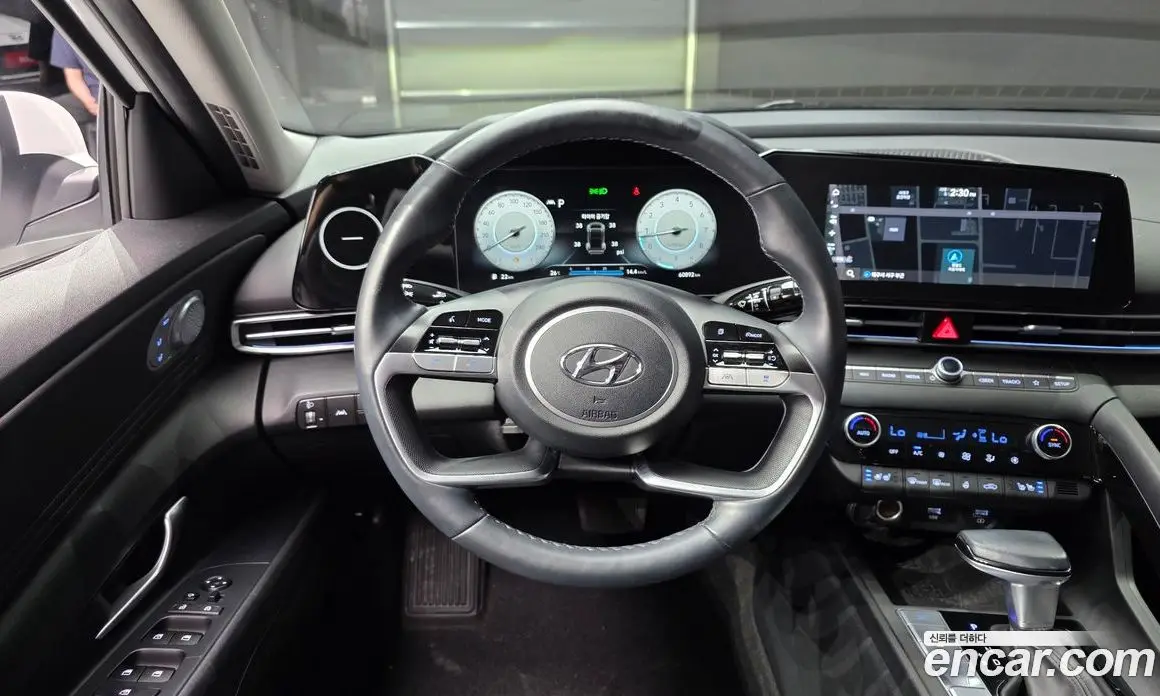 Hyundai Avante 2021 1.6 автомат (гидро), фото 13