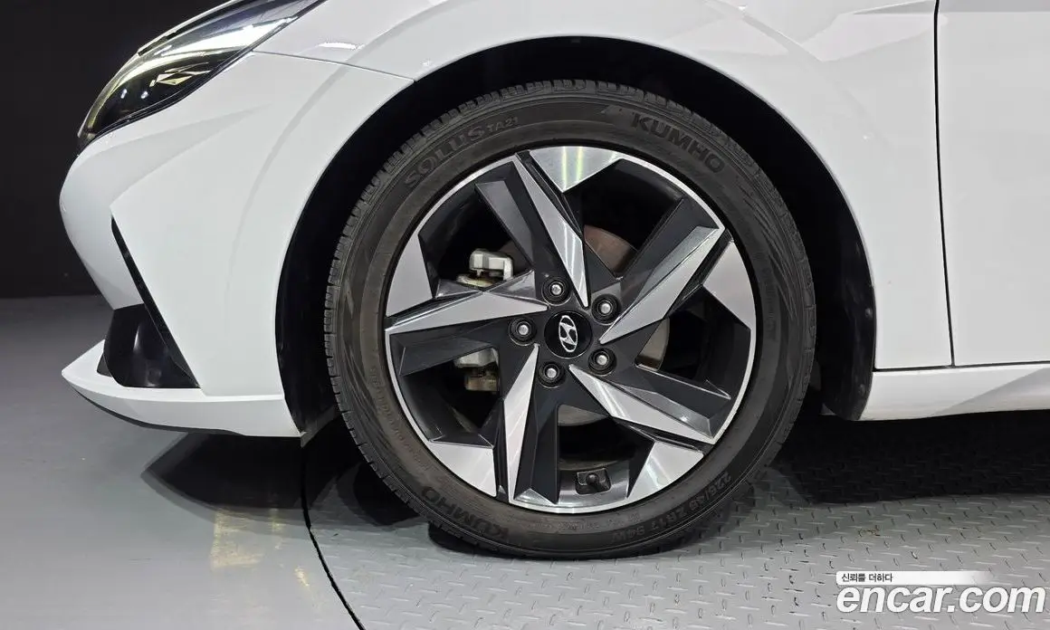Hyundai Avante 2021 1.6 автомат (гидро), фото 5
