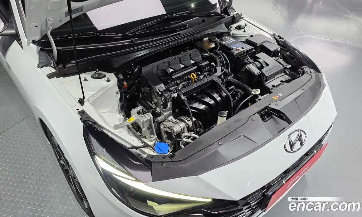 Hyundai Avante 2021 1.6 автомат (гидро), фото 6