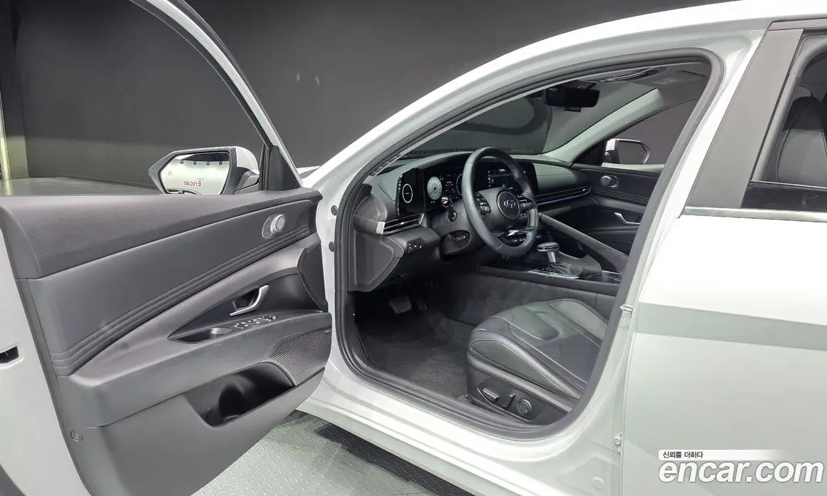 Hyundai Avante 2021 1.6 автомат (гидро), фото 10