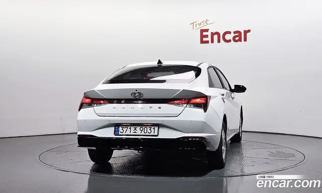 Hyundai Avante 2022 1.6 автомат (гидро), миниатюра 4