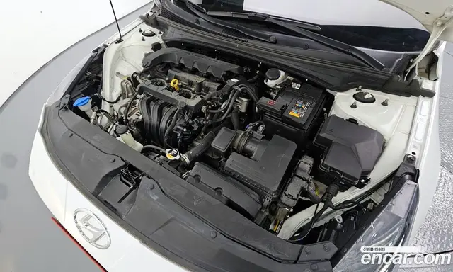 Hyundai Avante 2022 1.6 автомат (гидро), миниатюра 6