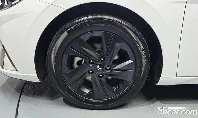 Hyundai Avante 2023 1.6 автомат (гидро), миниатюра 5 Hyundai Avante 2023 1.6 автомат (гидро), миниатюра 5