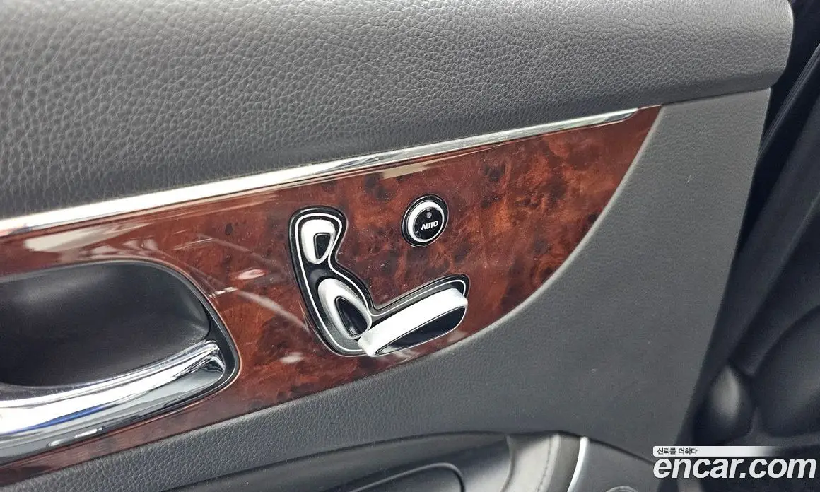 Hyundai Equus 2011 3.8 автомат (гидро), фото 18