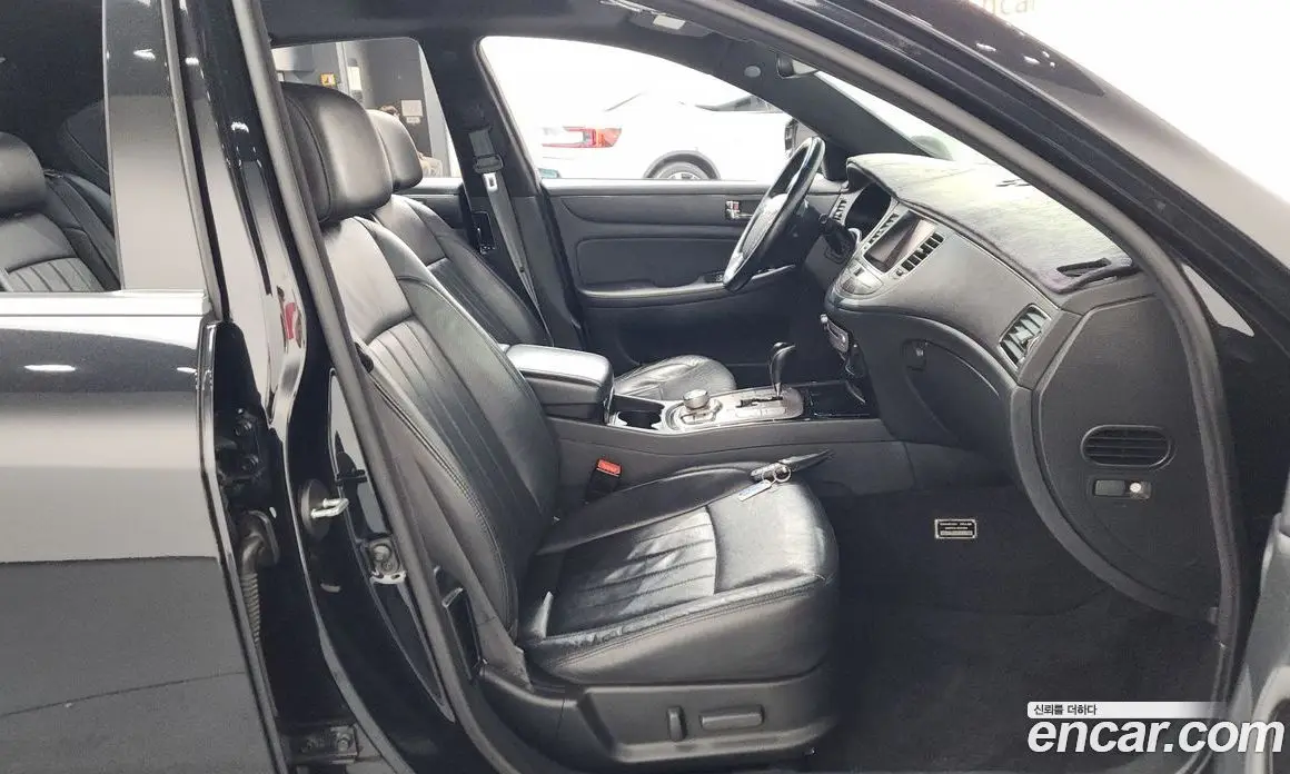 Hyundai Genesis 2011 5.0 автомат (гидро), фото 11