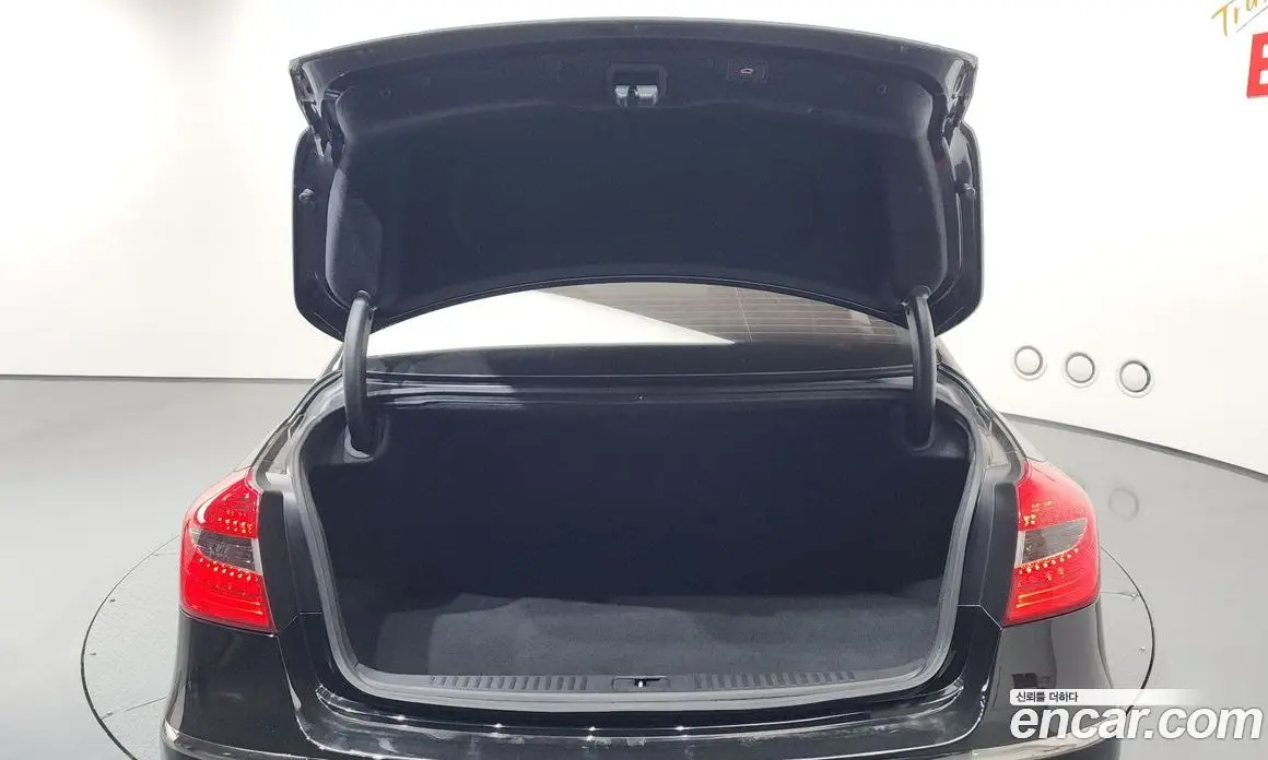 Hyundai Genesis 2011 5.0 автомат (гидро), фото 20