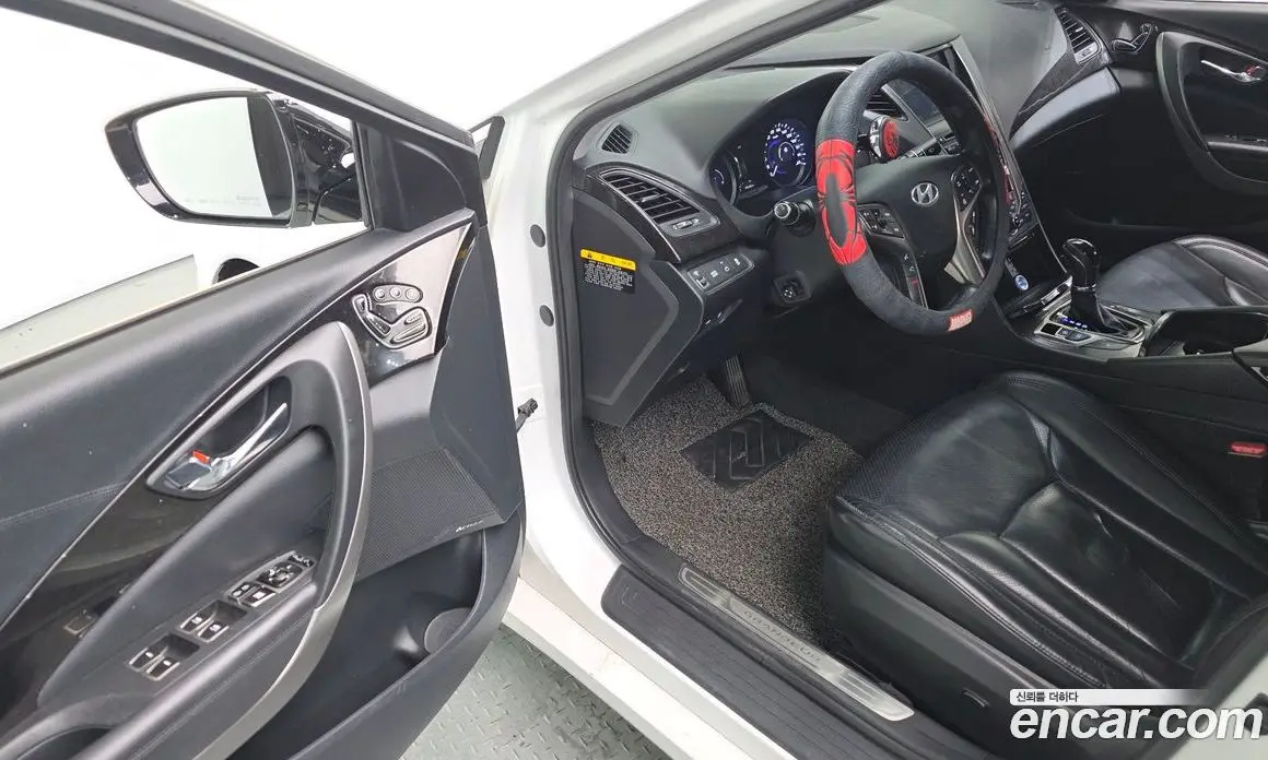 Hyundai Grandeur 2014 2.4 автомат (гидро), фото 12 Hyundai Grandeur 2014 2.4 автомат (гидро), фото 12