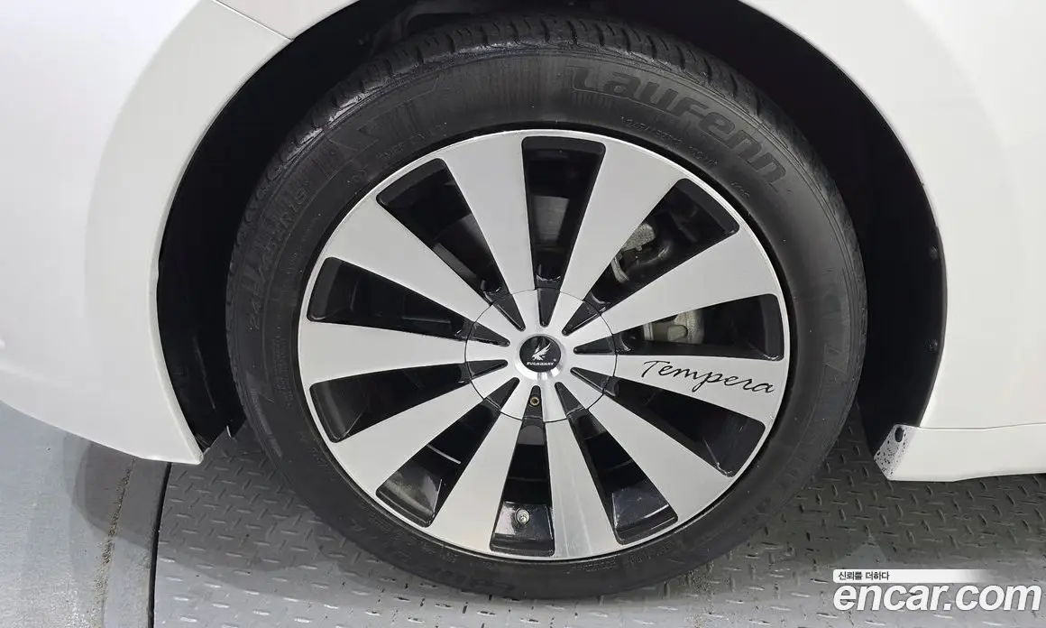 Hyundai Grandeur 2014 2.4 автомат (гидро), фото 5 Hyundai Grandeur 2014 2.4 автомат (гидро), фото 5