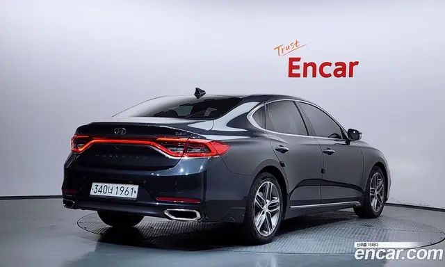 Hyundai Grandeur 2016 2.2 автомат (гидро), миниатюра 2 Hyundai Grandeur 2016 2.2 автомат (гидро), миниатюра 2