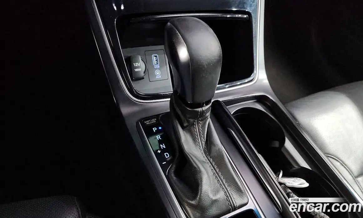 Hyundai Grandeur 2016 2.2 автомат (гидро), фото 12 Hyundai Grandeur 2016 2.2 автомат (гидро), фото 12