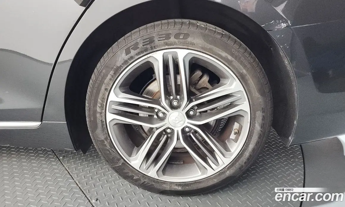Hyundai Grandeur 2016 2.2 автомат (гидро), фото 7 Hyundai Grandeur 2016 2.2 автомат (гидро), фото 7