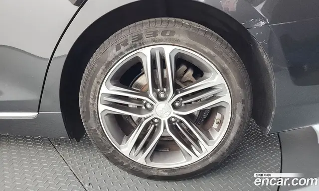Hyundai Grandeur 2016 2.2 автомат (гидро), миниатюра 7 Hyundai Grandeur 2016 2.2 автомат (гидро), миниатюра 7