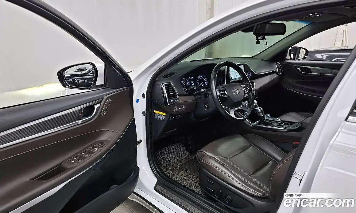 Hyundai Grandeur 2017 2.4 автомат (гидро), фото 13