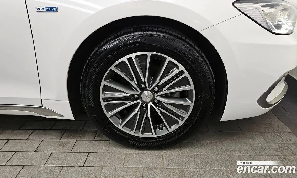 Hyundai Grandeur 2017 2.4 автомат (гидро), фото 7