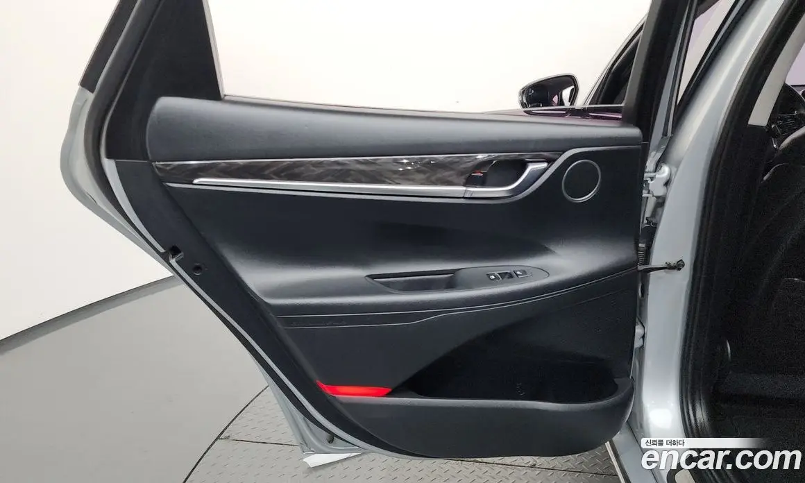 Hyundai Grandeur 2017 2.4 автомат (гидро), фото 15 Hyundai Grandeur 2017 2.4 автомат (гидро), фото 15