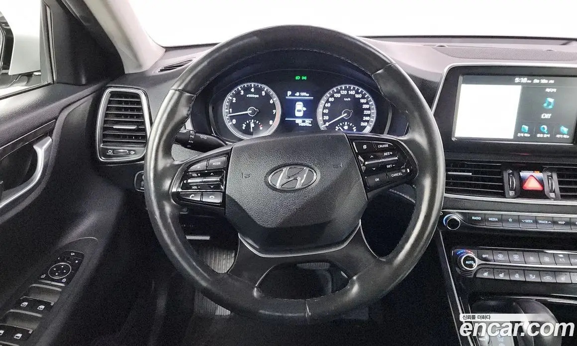 Hyundai Grandeur 2017 2.4 автомат (гидро), фото 19 Hyundai Grandeur 2017 2.4 автомат (гидро), фото 19