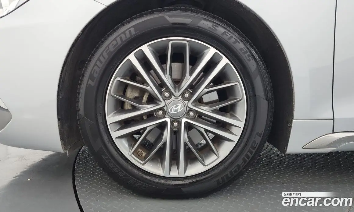 Hyundai Grandeur 2017 2.4 автомат (гидро), фото 5 Hyundai Grandeur 2017 2.4 автомат (гидро), фото 5