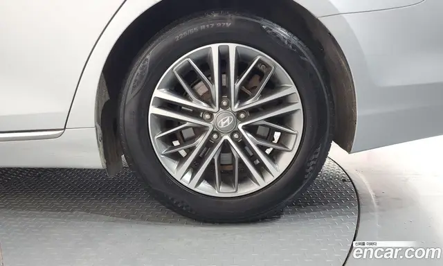 Hyundai Grandeur 2017 2.4 автомат (гидро), миниатюра 7 Hyundai Grandeur 2017 2.4 автомат (гидро), миниатюра 7