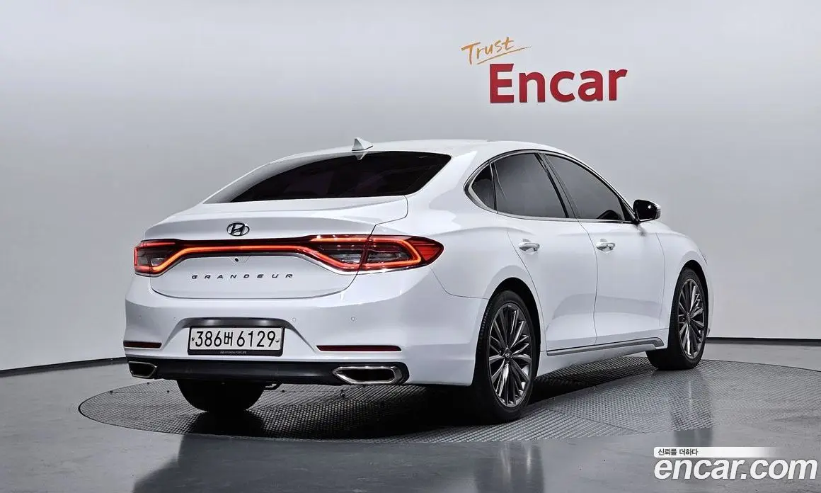 Hyundai Grandeur 2017 2.2 автомат (гидро), фото 2 Hyundai Grandeur 2017 2.2 автомат (гидро), фото 2