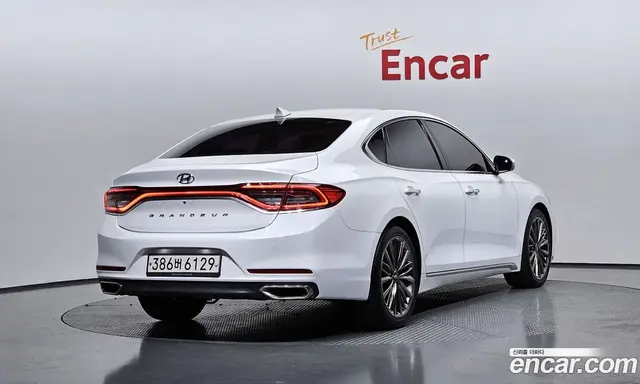 Hyundai Grandeur 2017 2.2 автомат (гидро), миниатюра 2 Hyundai Grandeur 2017 2.2 автомат (гидро), миниатюра 2