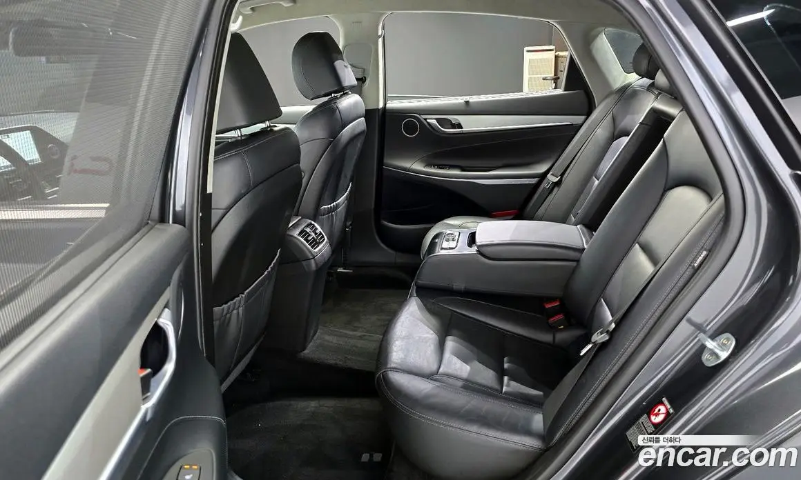 Hyundai Grandeur 2017 2.4 автомат (гидро), фото 12