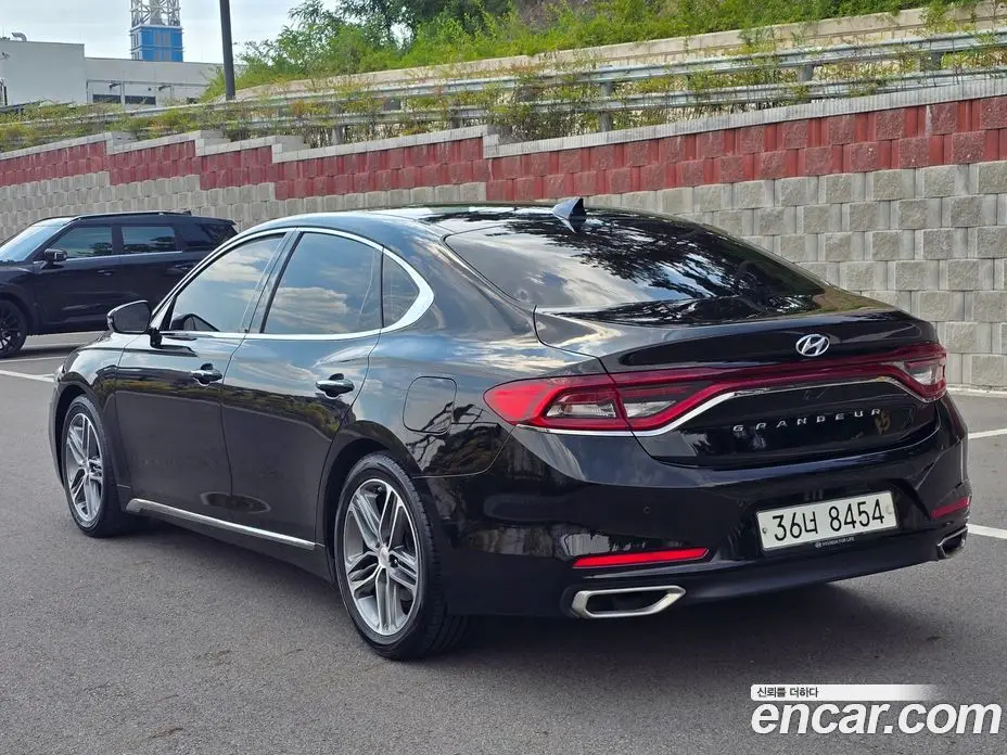 Hyundai Grandeur 2017 3.0 автомат (гидро), фото 4